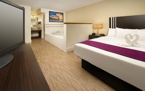 Premium King Jacuzzi Room